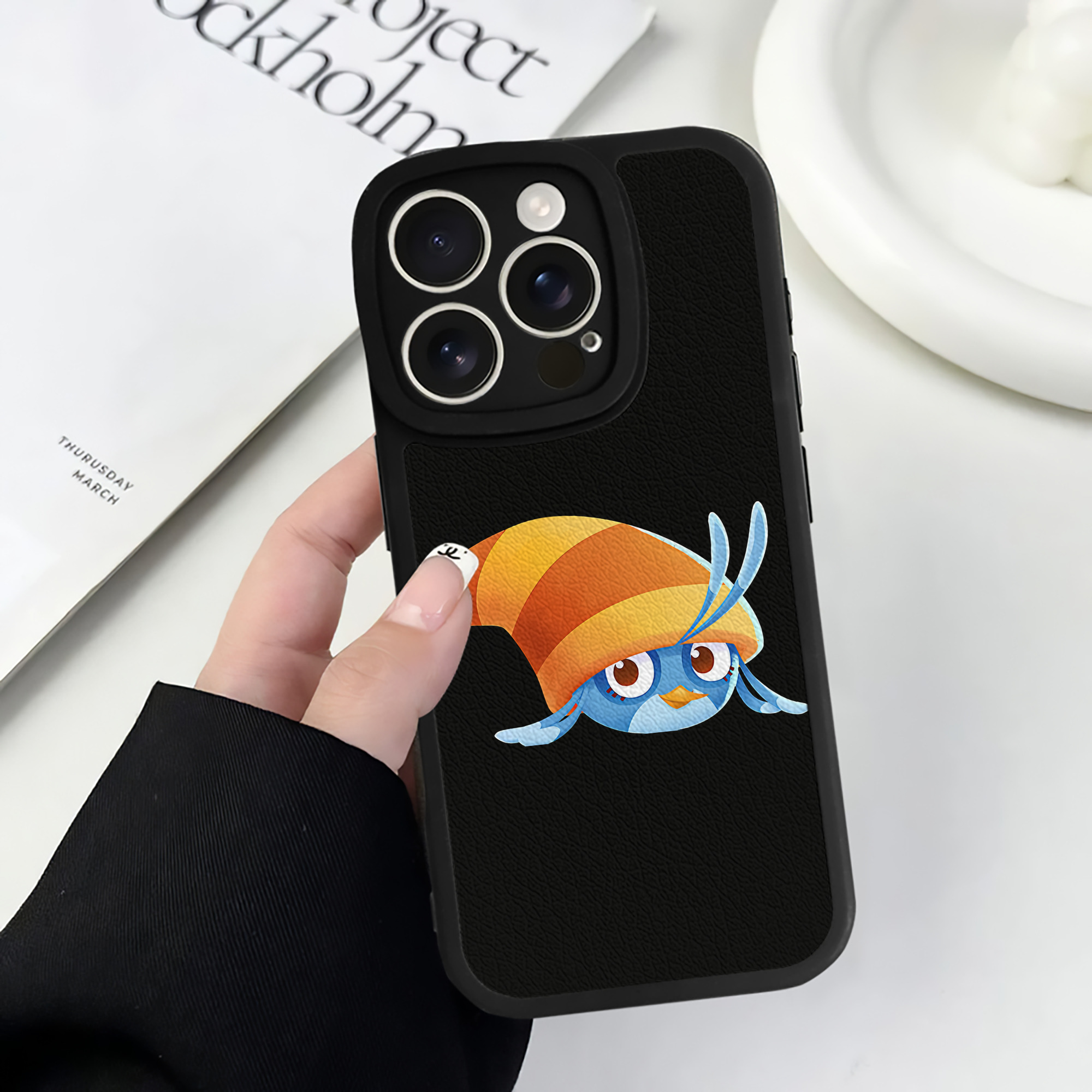 （画像用） Angry Birds アングリーバード 【iPhone 16シリーズ対応】シリコンスマホケース（レザー調） 材質：シリコン
